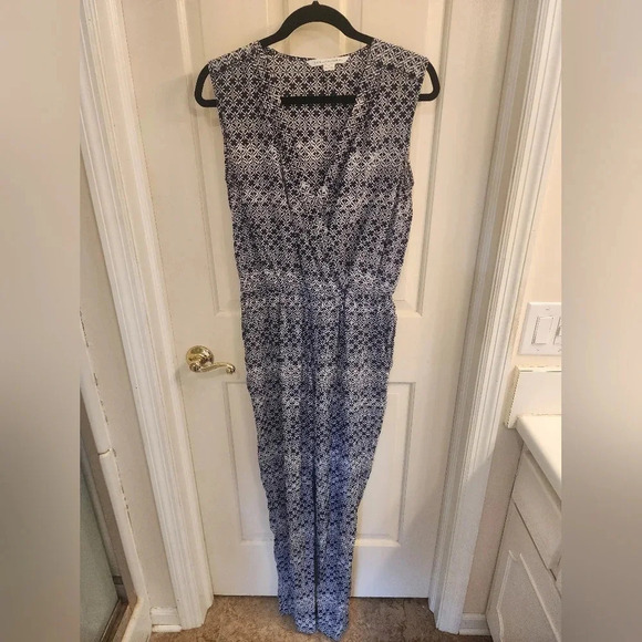 Diane Von Furstenberg Pants - Diane Von Furstenberg Blue and White Patterned Jumpsuit size 8